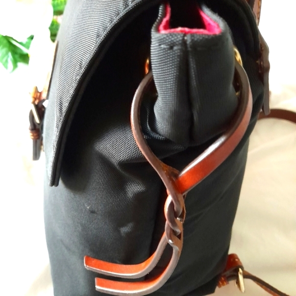 Clearance❤️Dooney & Bourke Backpack 💯 authentic - Picture 2 of 7